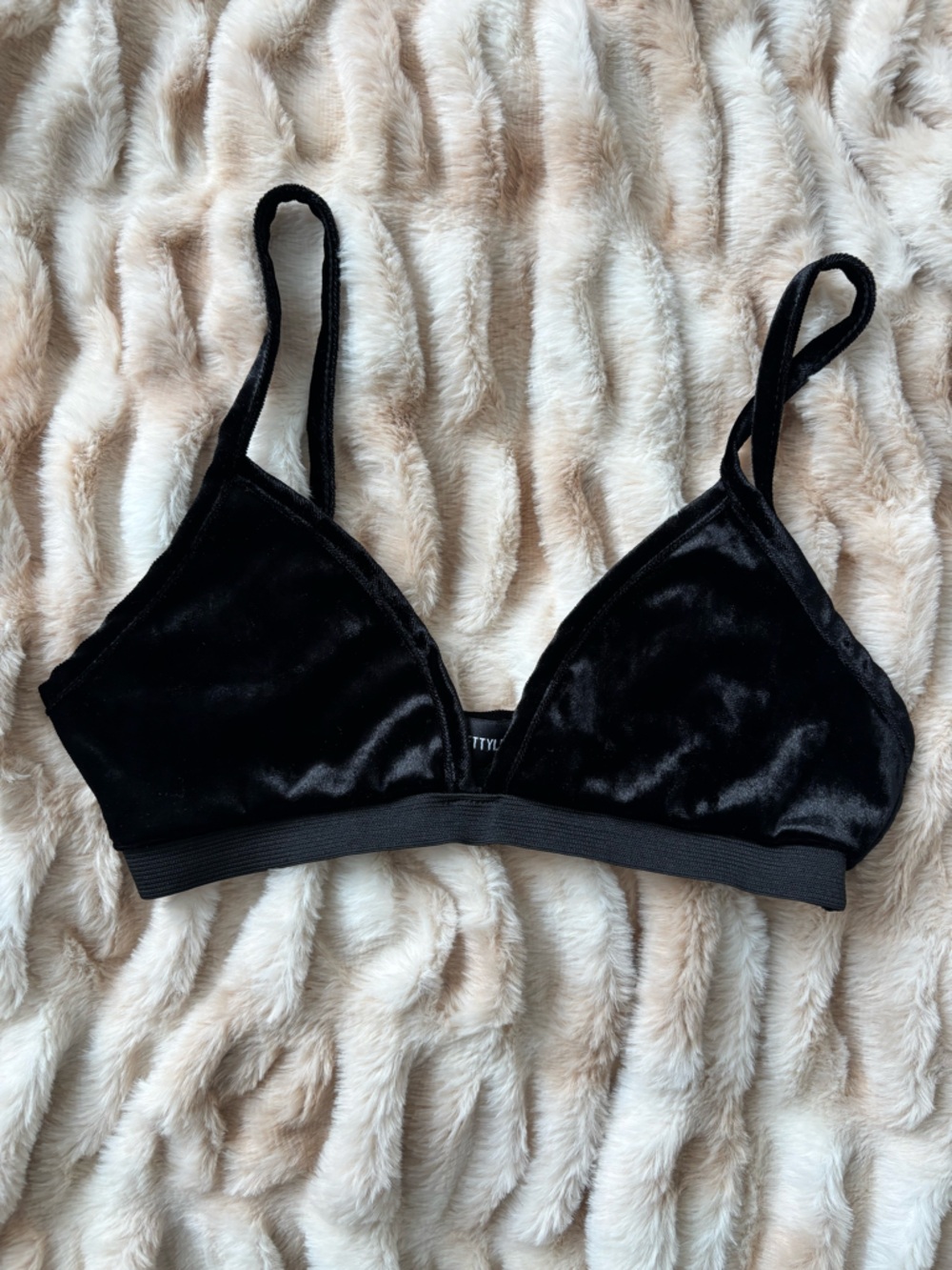Pretty Little Thing Velour Bralette